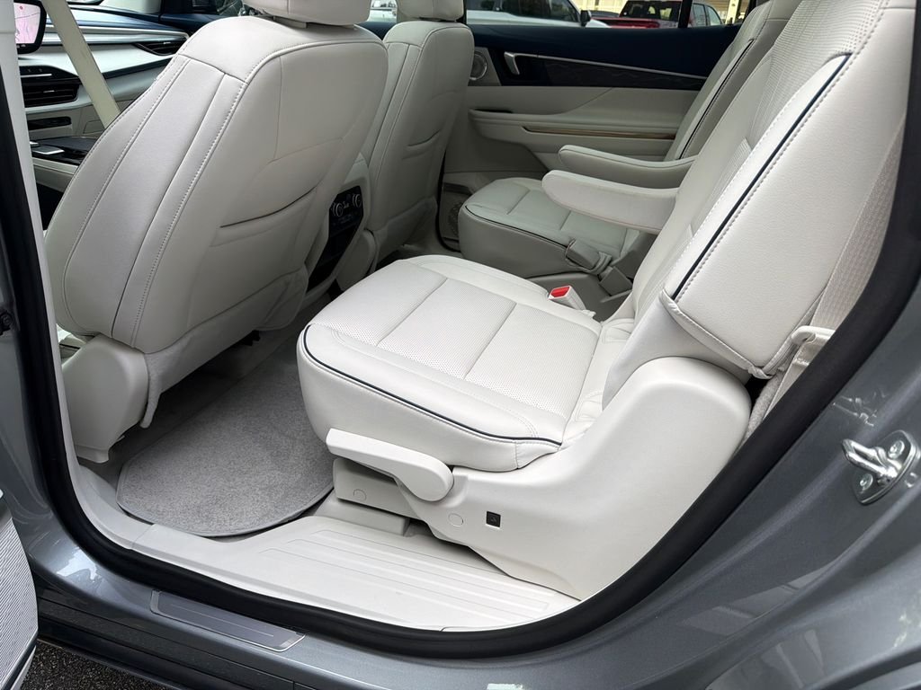 2025 Buick Enclave Avenir - Photo 21