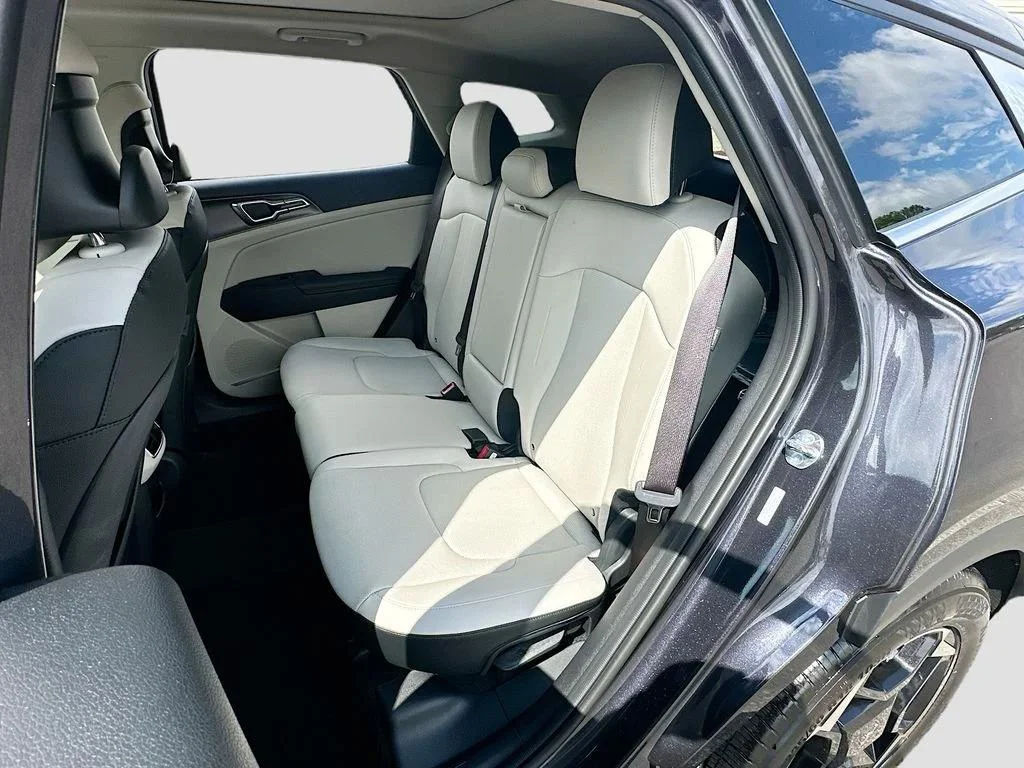 2026 Kia Sportage EX - Photo 24