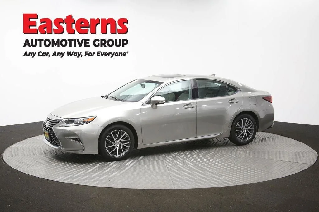 Used 2016 Silver Lexus 350 image 61