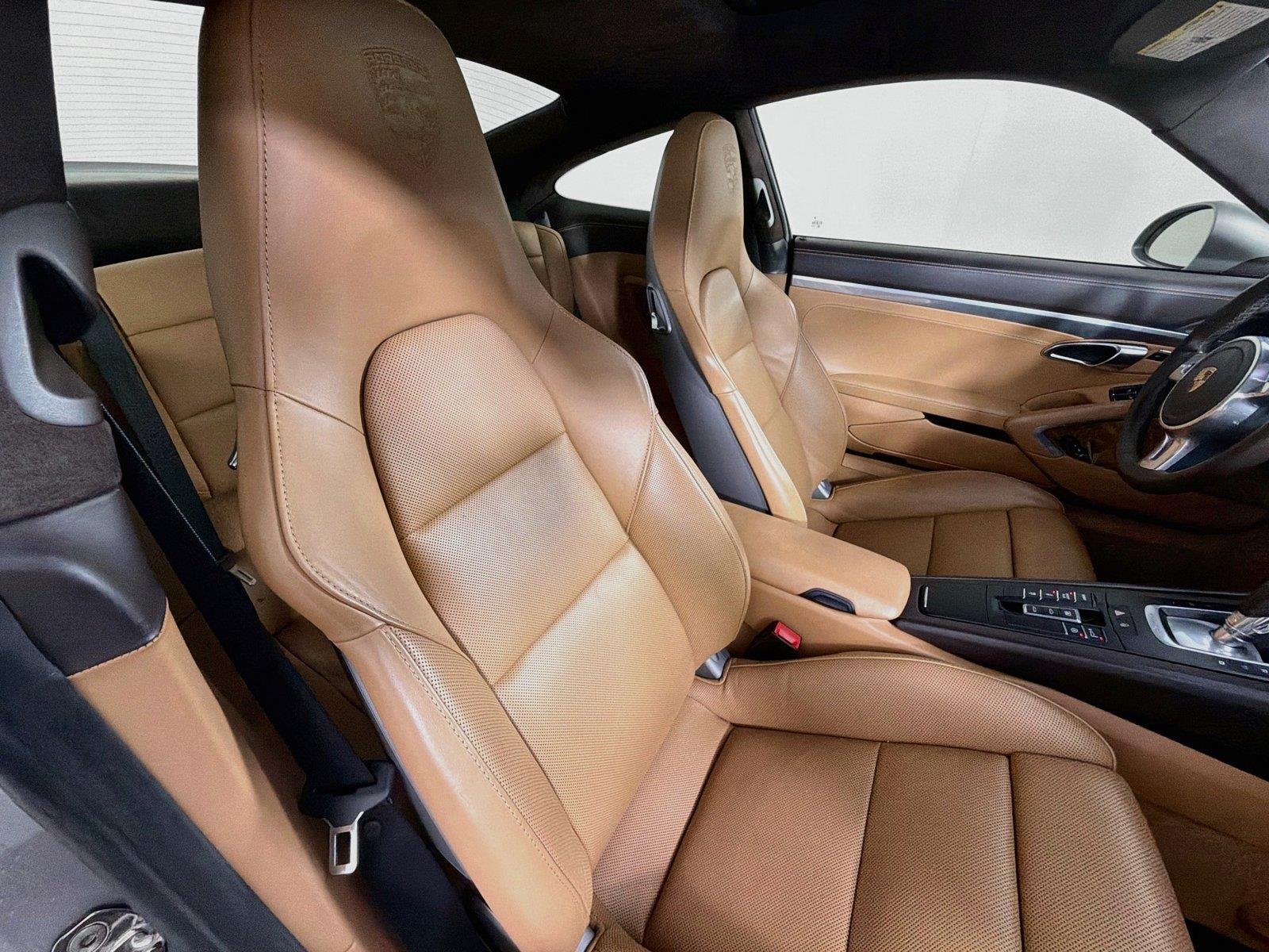 Certified Used 2015  porsche Turbo image 28