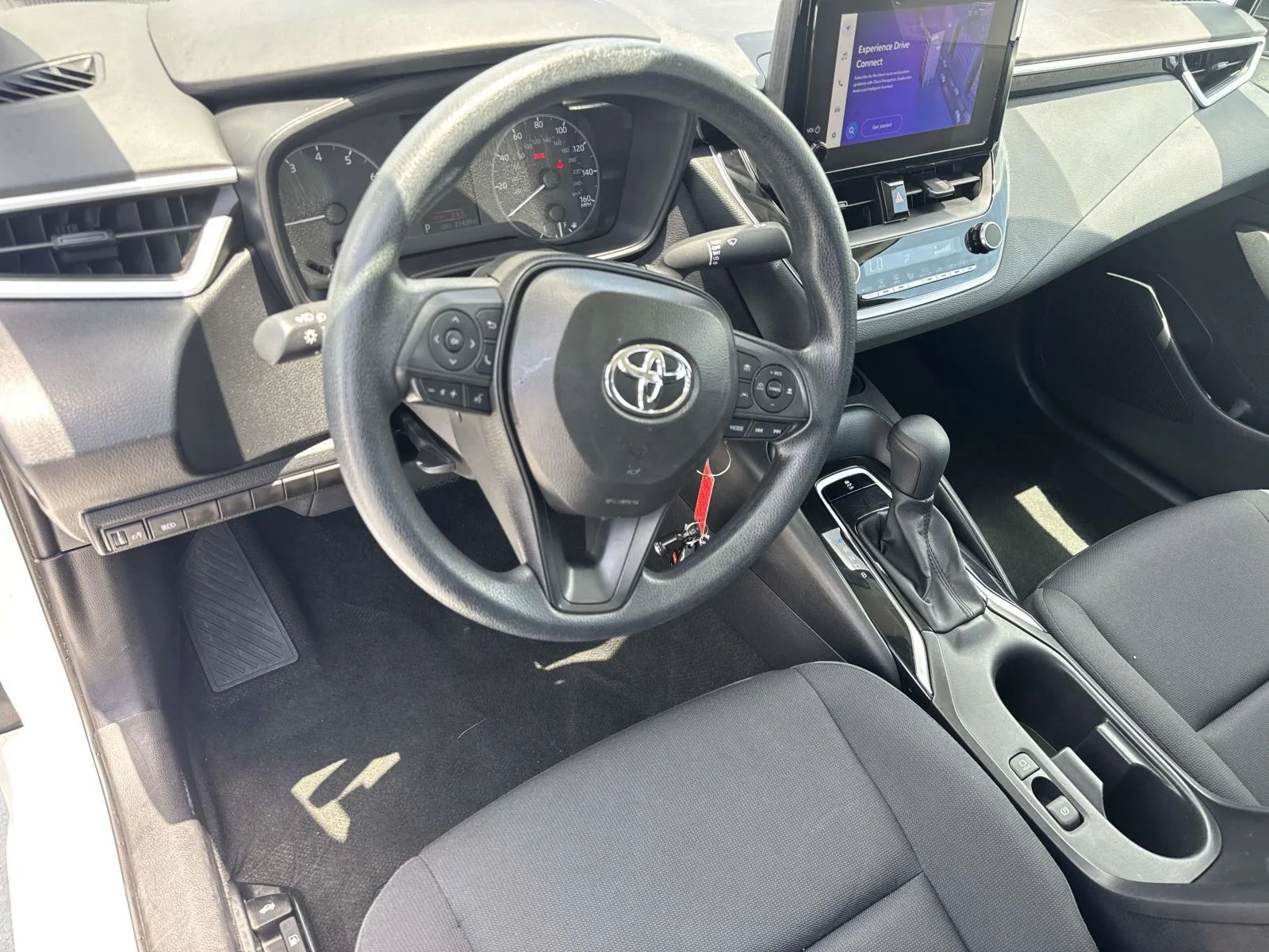 Used 2025 Wind Chill Pearl Toyota LE image 15