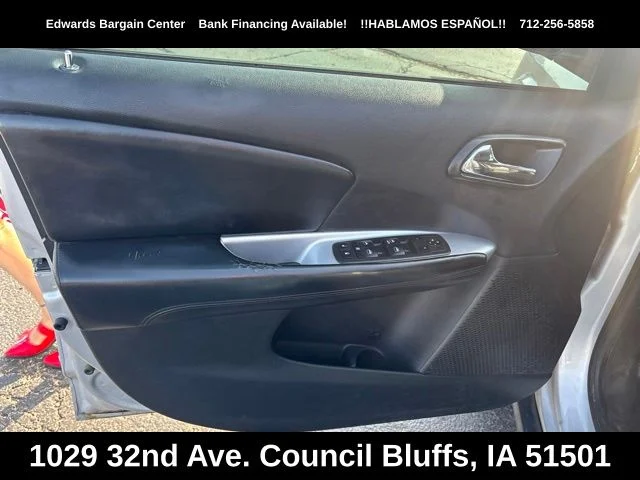 Used 2013 Silver Dodge SXT image 13