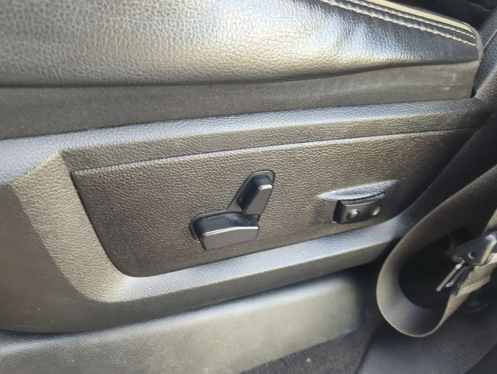Used 2024 Silver Ram Laramie image 12