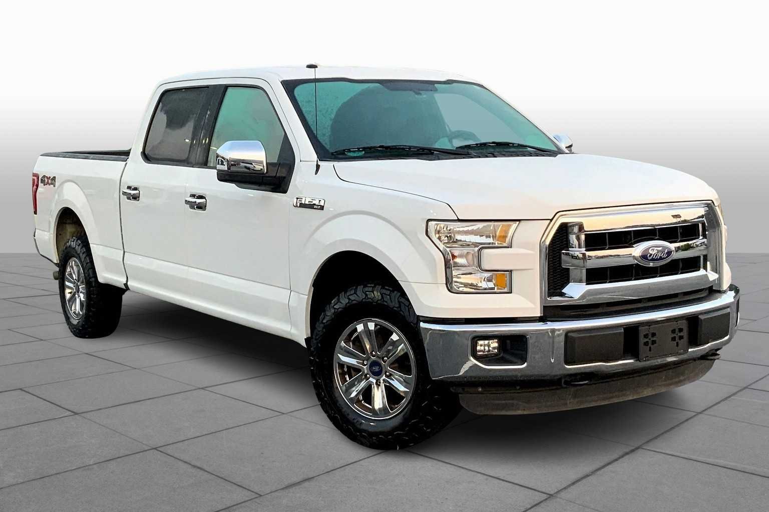 Used 2016 Oxford White Ford XLT image 3