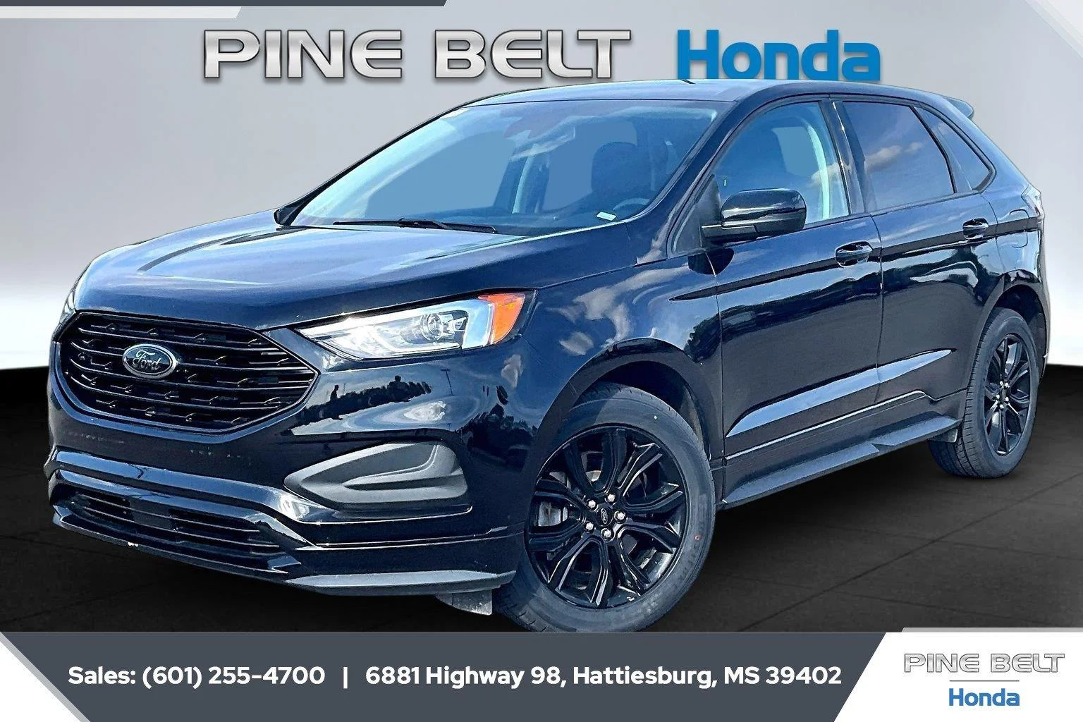 Used 2022 Agate Black Ford SE image 10