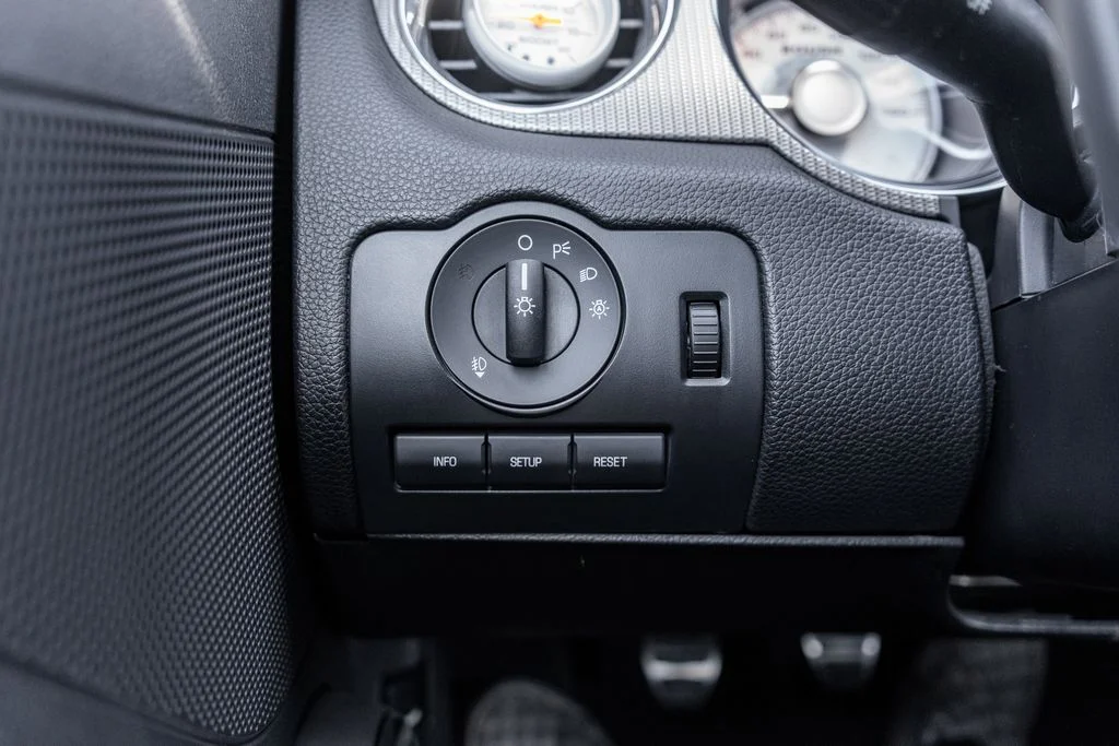 Used 2012 Blue Ford GT Premium image 23
