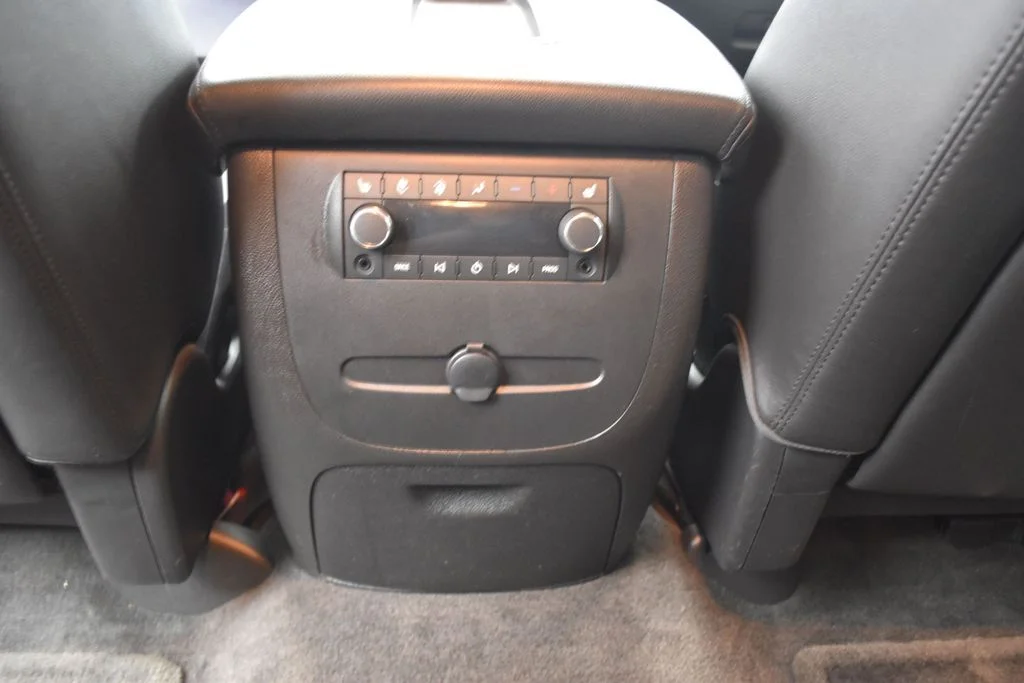 Used 2013 White Chevrolet LT image 22