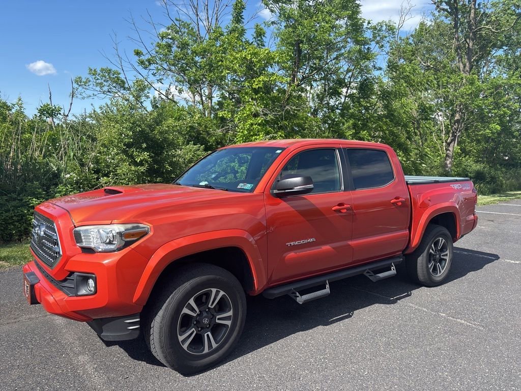 Used 2017  Toyota SR5 image 6