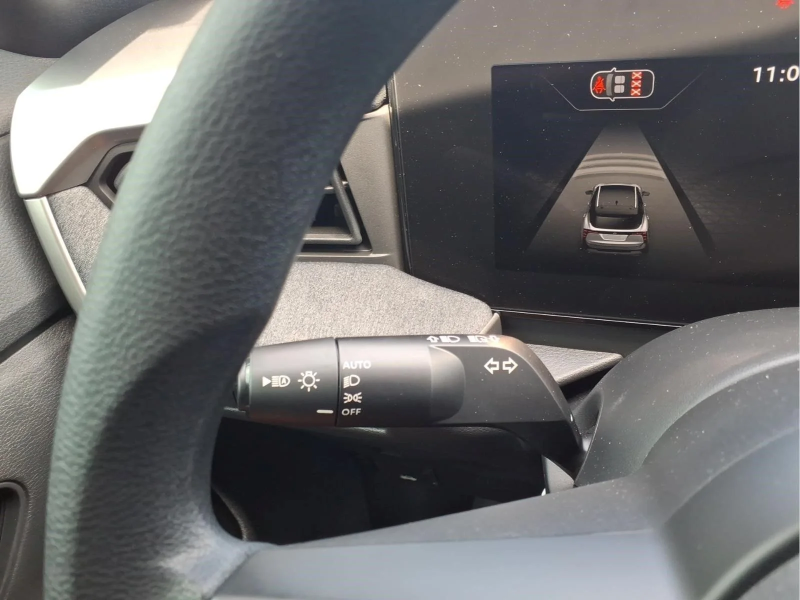 2026 Nissan KICKS SV - Photo 18