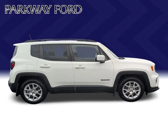 Used 2019 White Jeep Latitude image 4