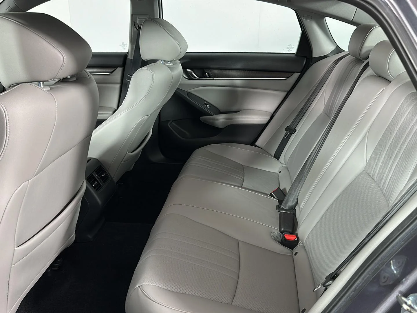 Used 2020 Modern Steel Metallic Honda EX-L image 23