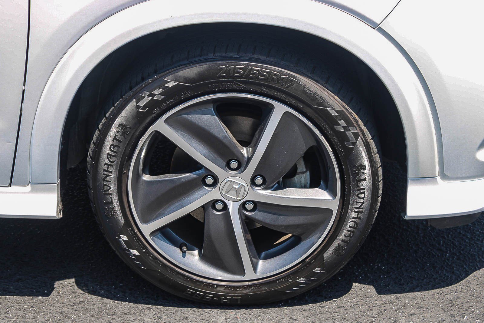 Used 2019 Platinum White Pearl Honda Touring image 10