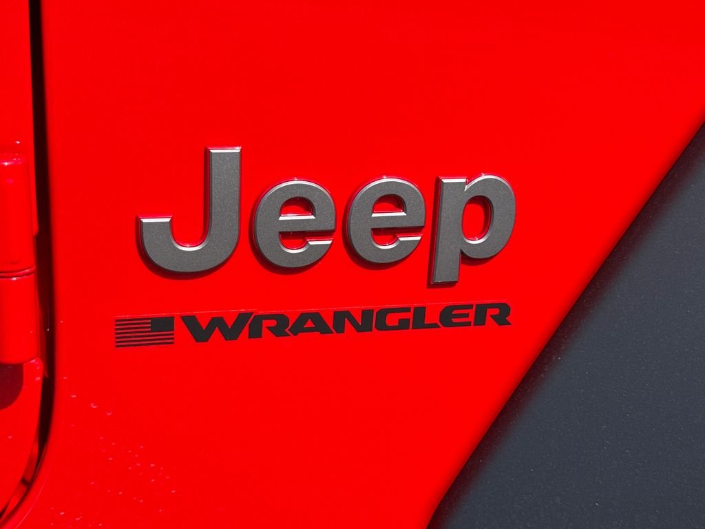 New 2026 Firecracker Red Clear-Coat Exterior Paint Jeep Rubicon image 7