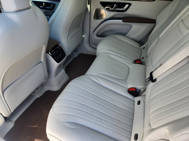 Certified Used 2023  Mercedes-Benz 580 image 12