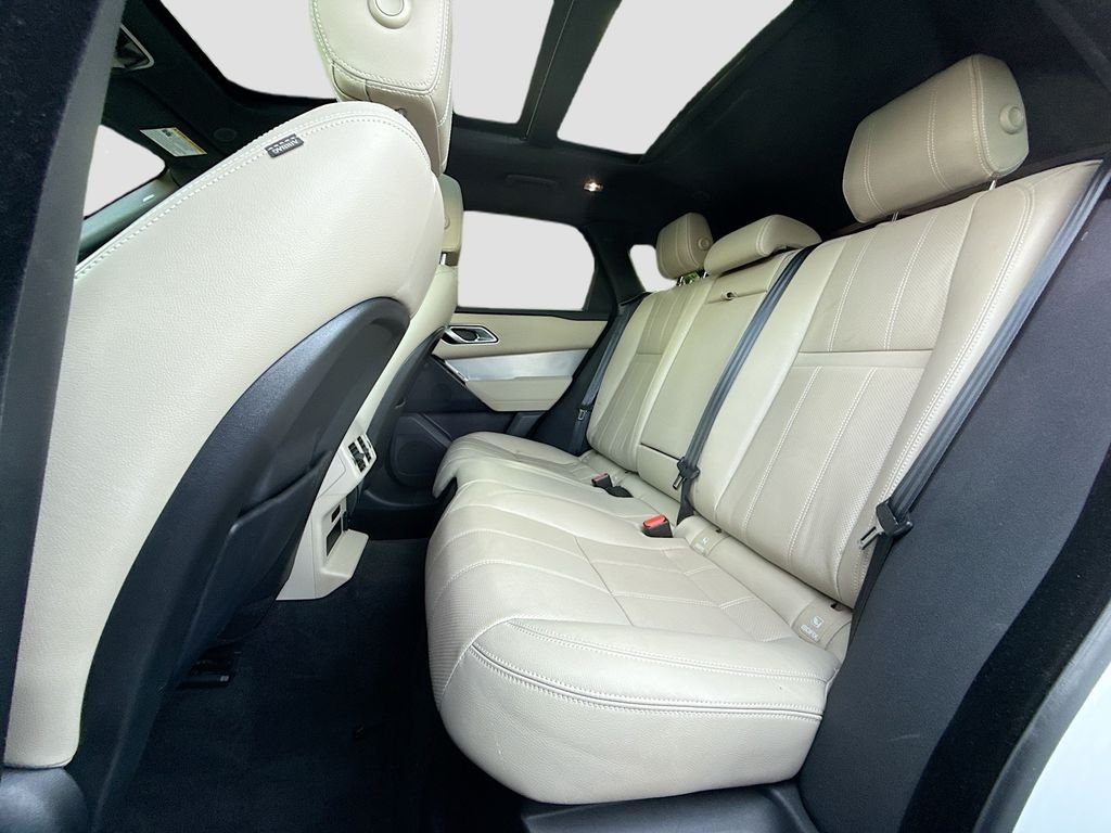 Used 2022 Fuji White Land Rover R-Dynamic S image 26