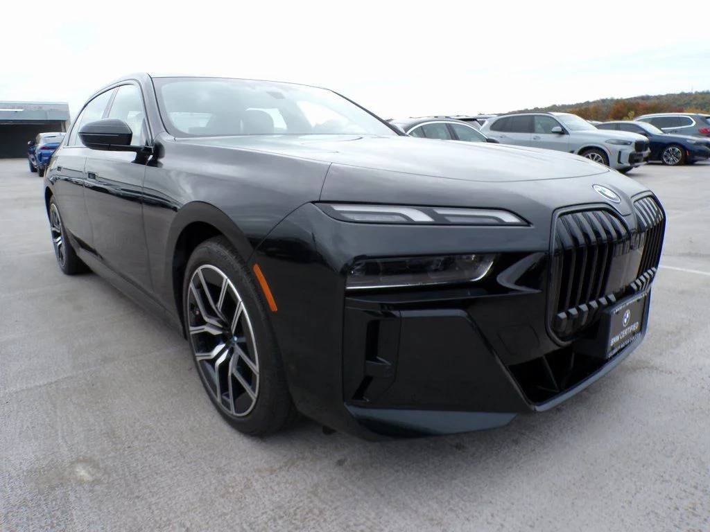 2025 BMW i7