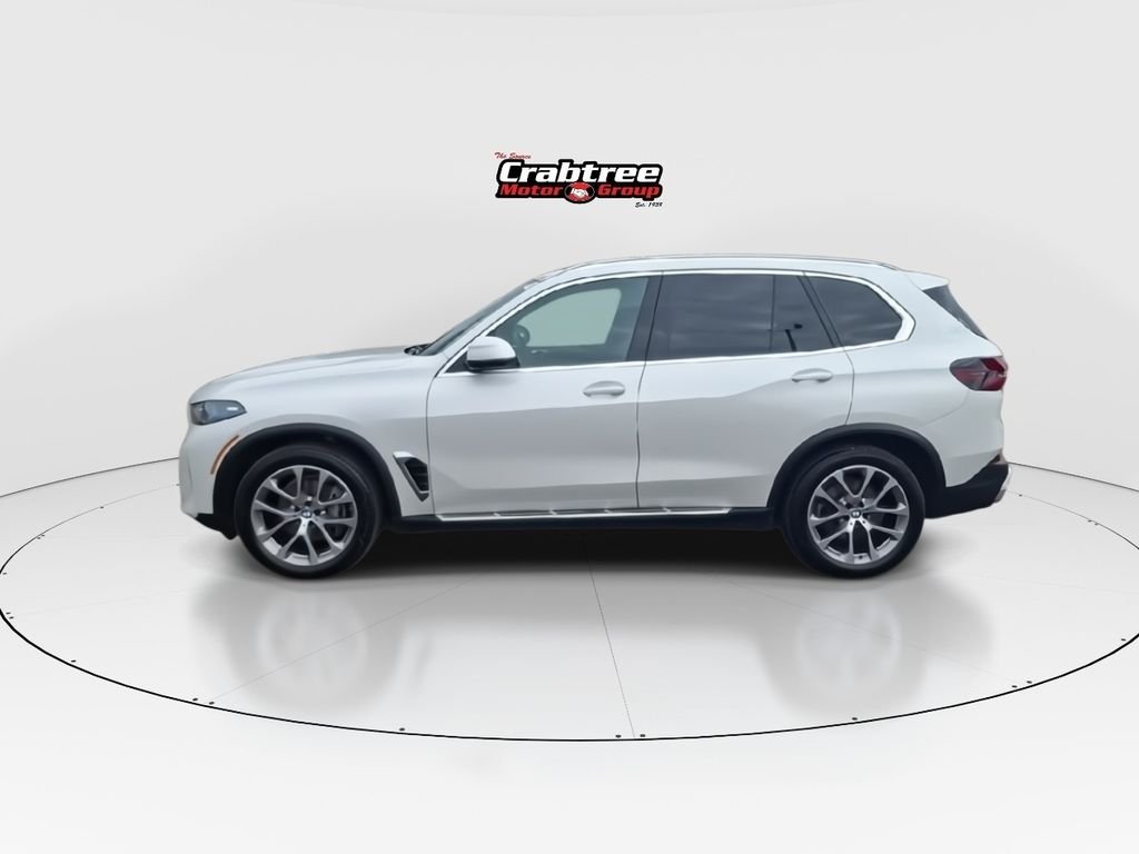 Used 2024 White BMW xDrive40i image 5