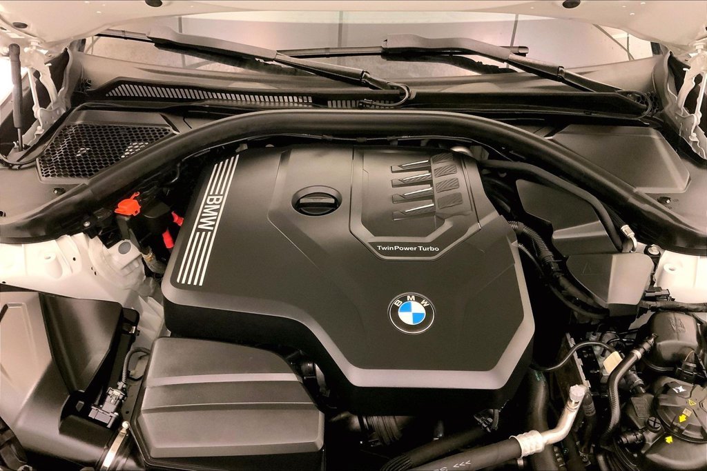 Certified Used 2024 Alpine White BMW  image 9