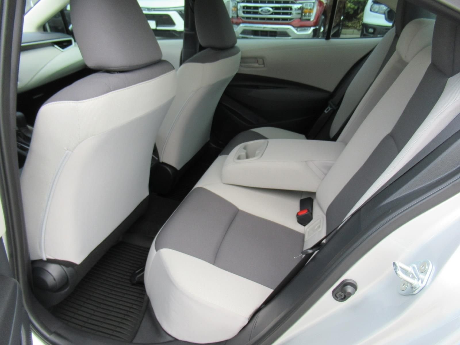 Used 2025 Silver Toyota LE image 30