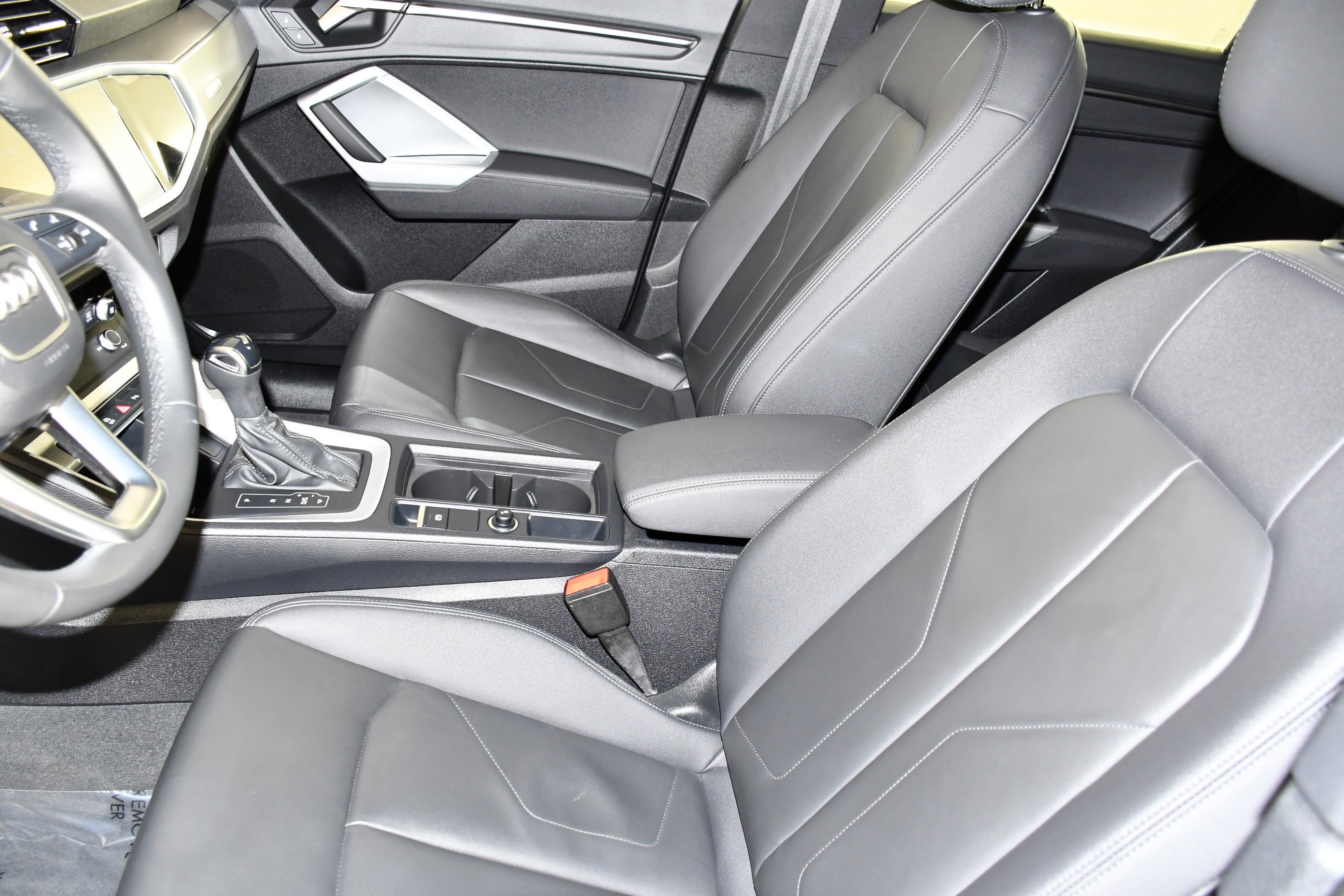 Used 2025 Red Audi S line Premium image 39