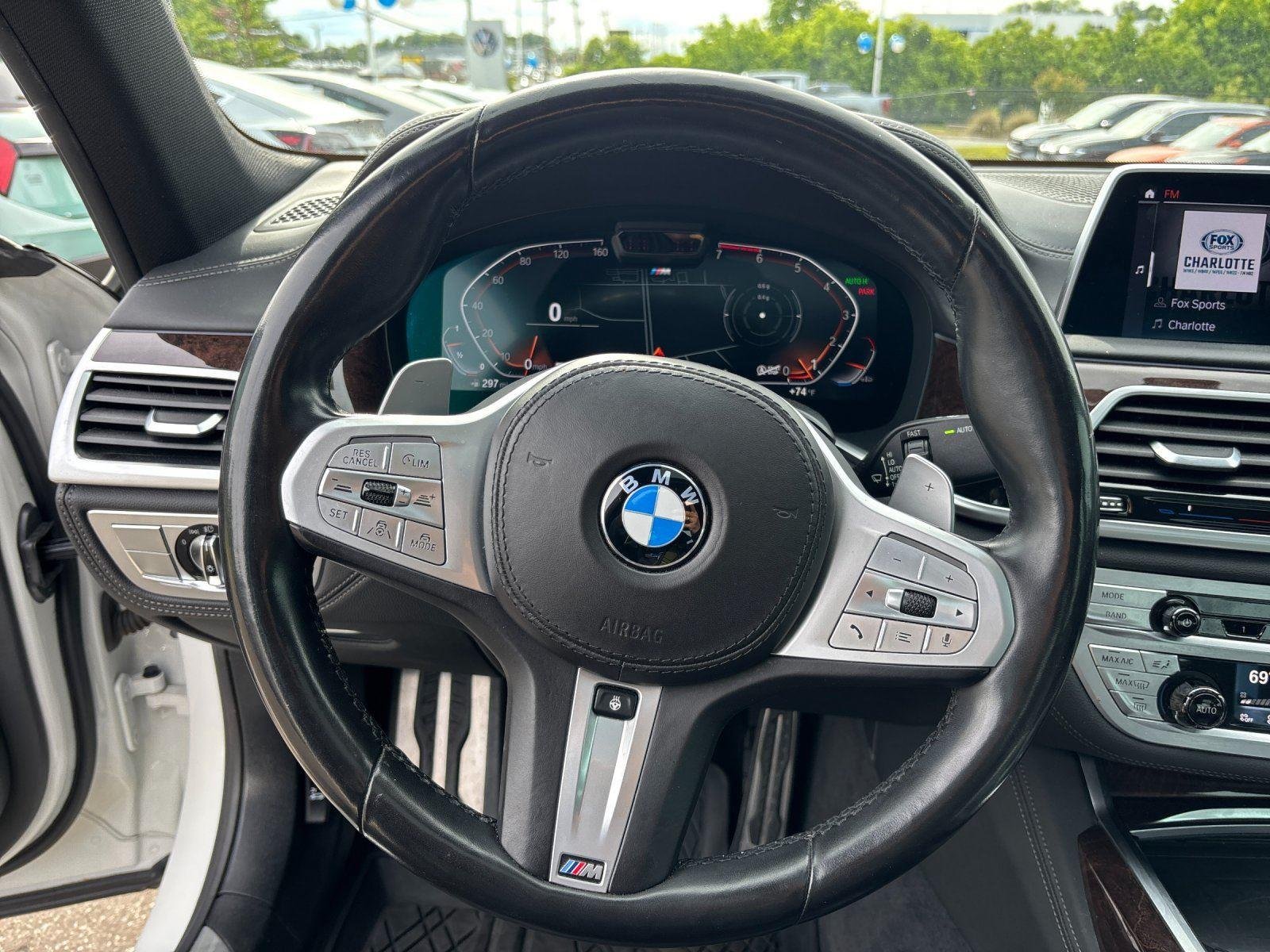 Used 2022 Alpine White BMW 750i xDrive image 18