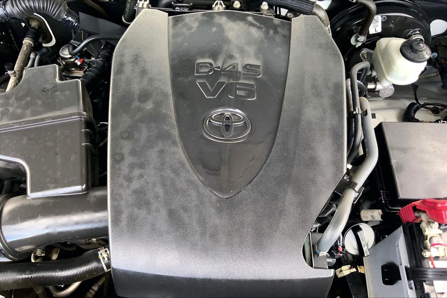 Used 2021 Super White Toyota SR image 32