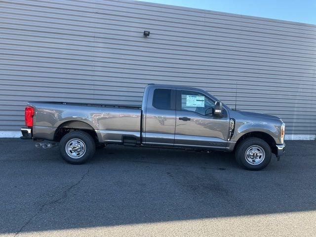 2025 Ford F-250 Super Duty XL - Photo 2