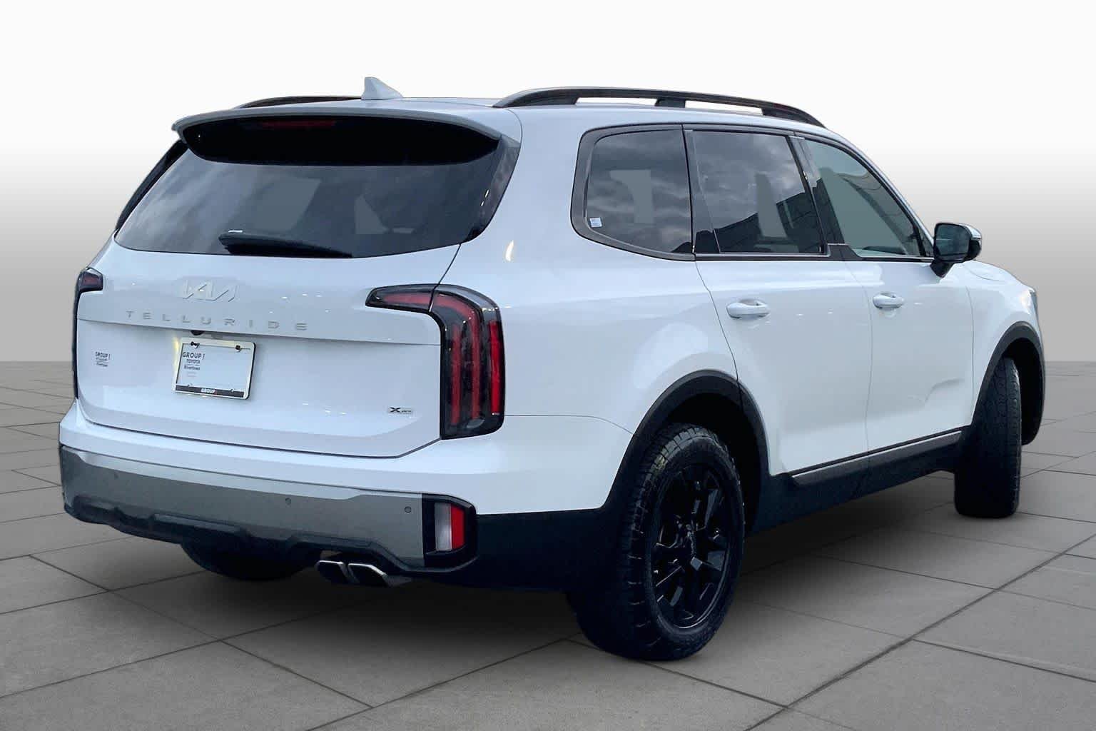 Used 2023 Glacial White Pearl Kia SX Prestige X-Pro image 13