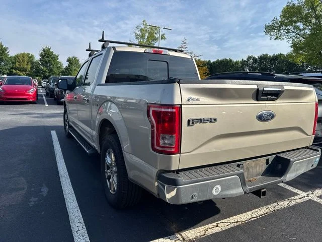 Used 2017 Gold Ford XLT image 3