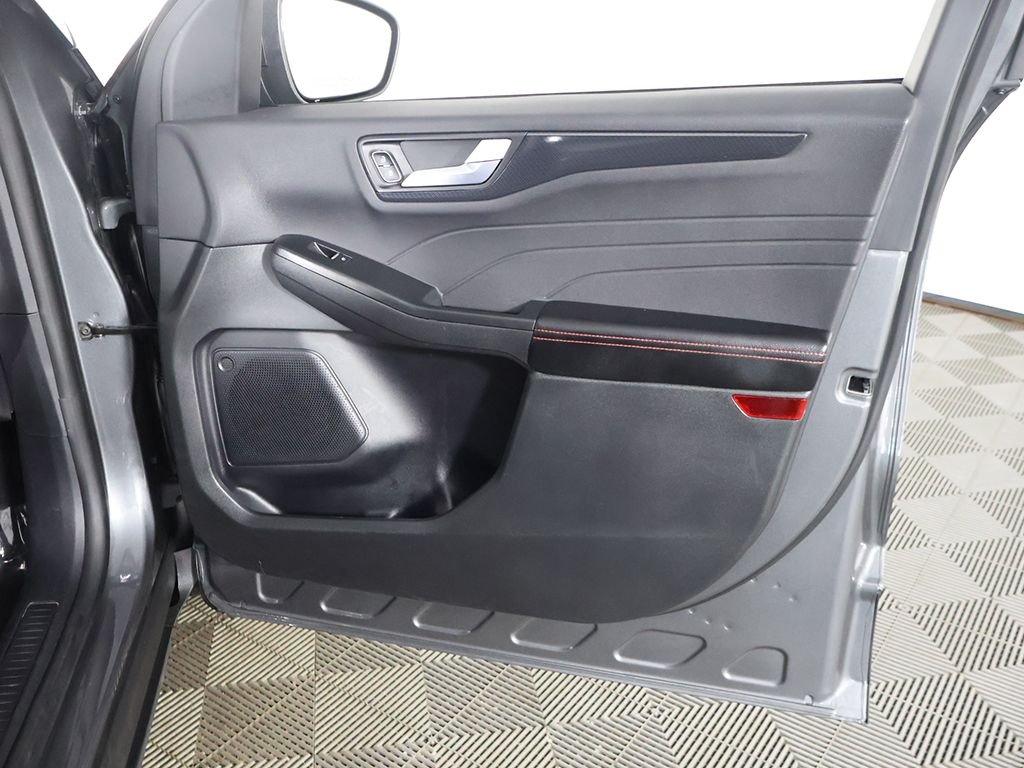 Used 2025 Gray Ford ST-Line image 20