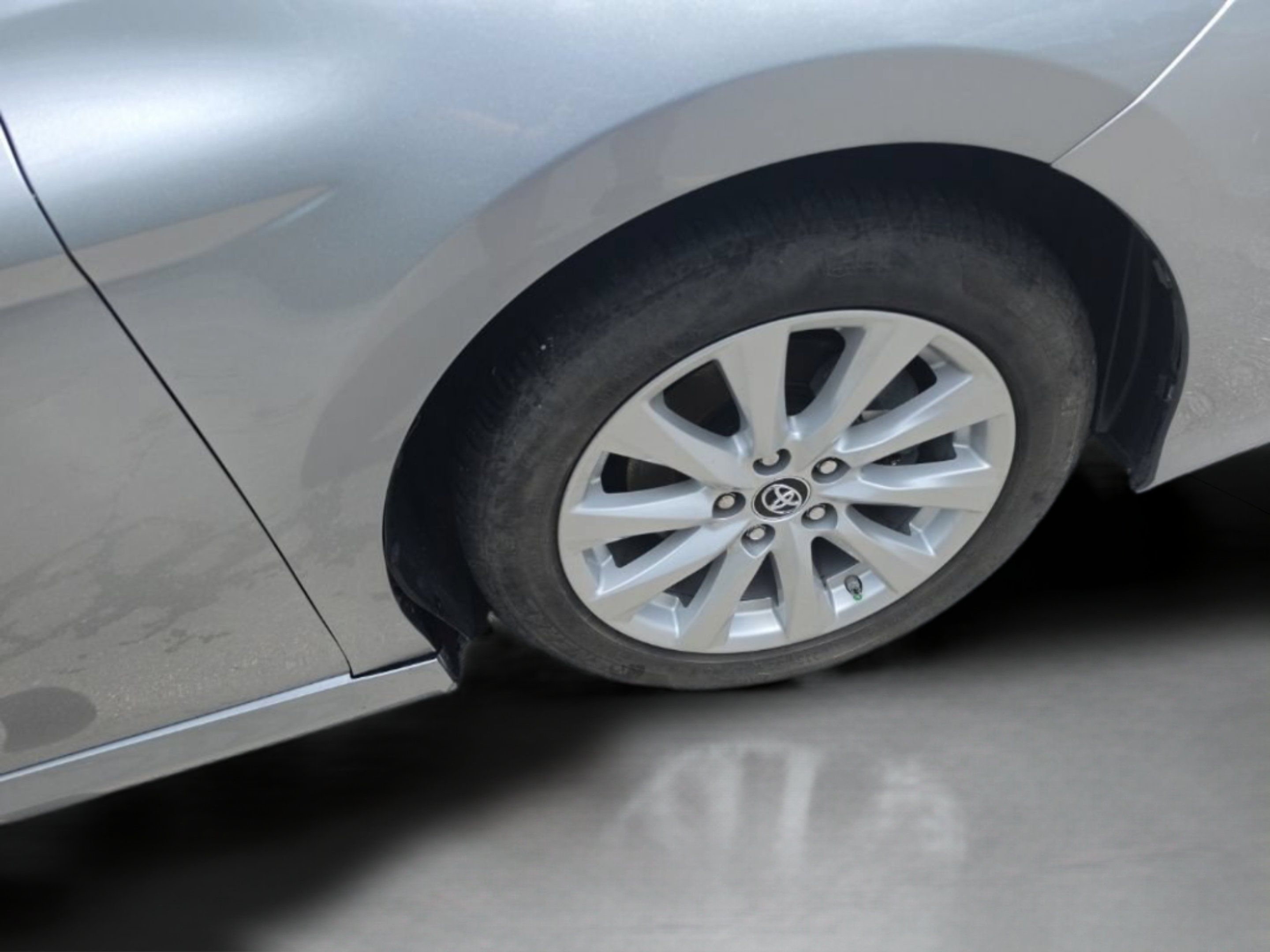Used 2019 Silver Toyota LE image 31