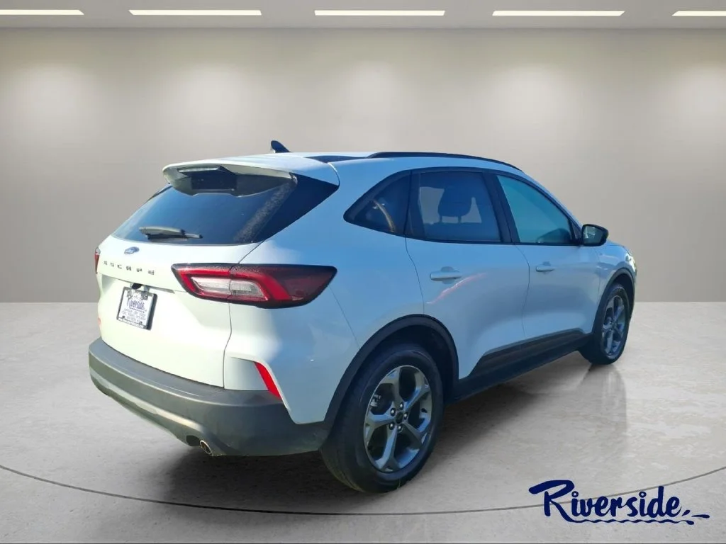 Used 2025 Silver Ford ST-Line image 2