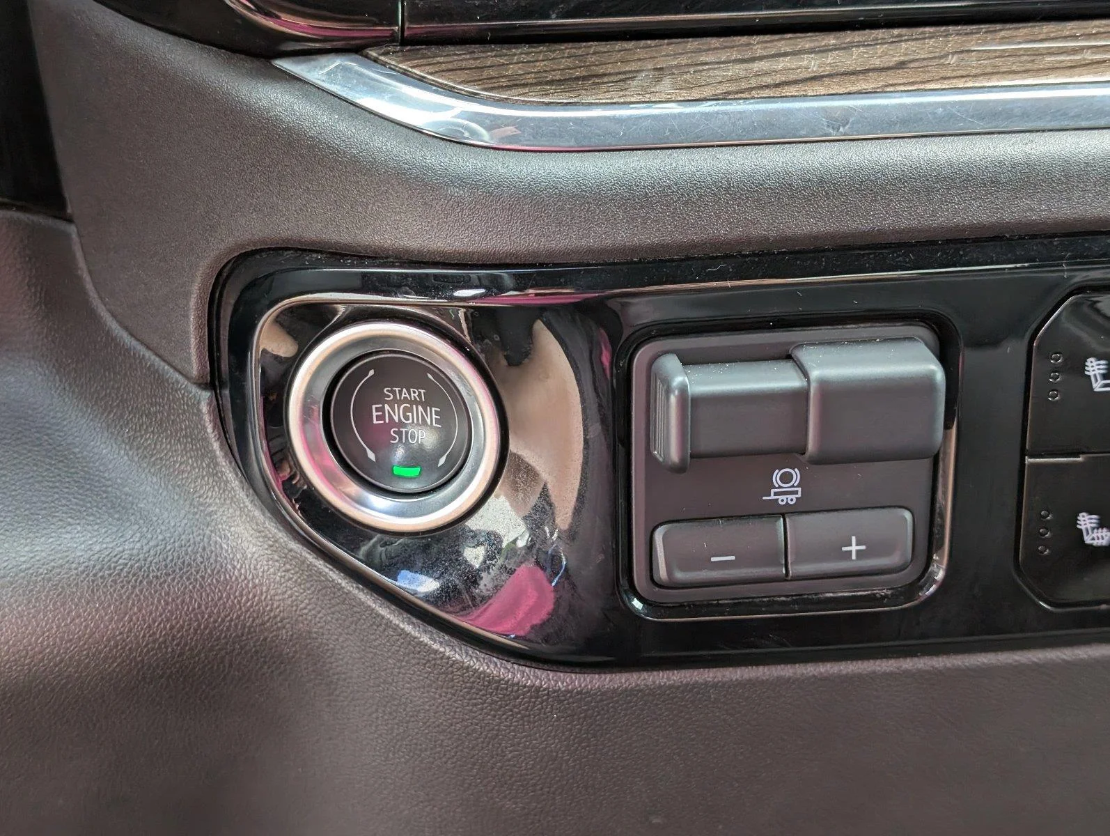 Used 2025 Summit White Chevrolet LT Trail Boss image 24