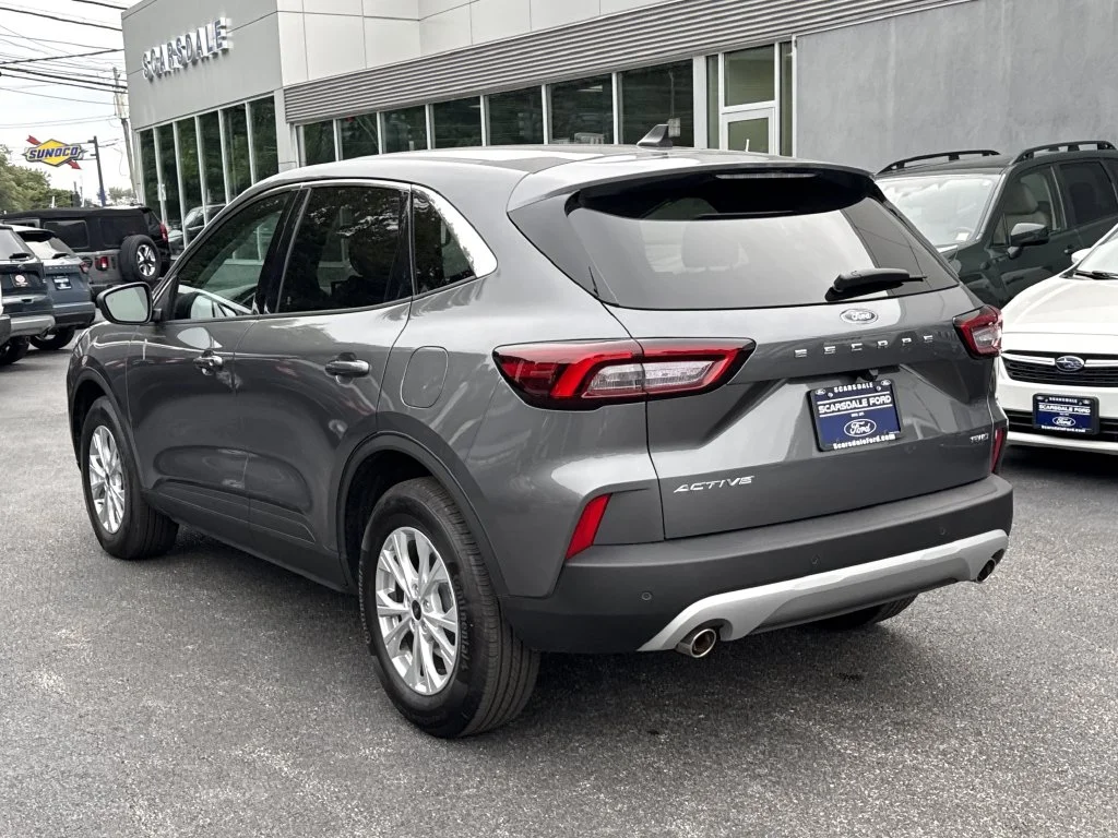 Used 2023 Gray Ford Active image 6