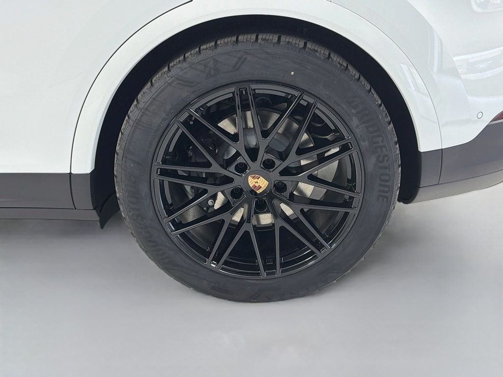 New 2026 White Porsche E-Hybrid AWD image 32
