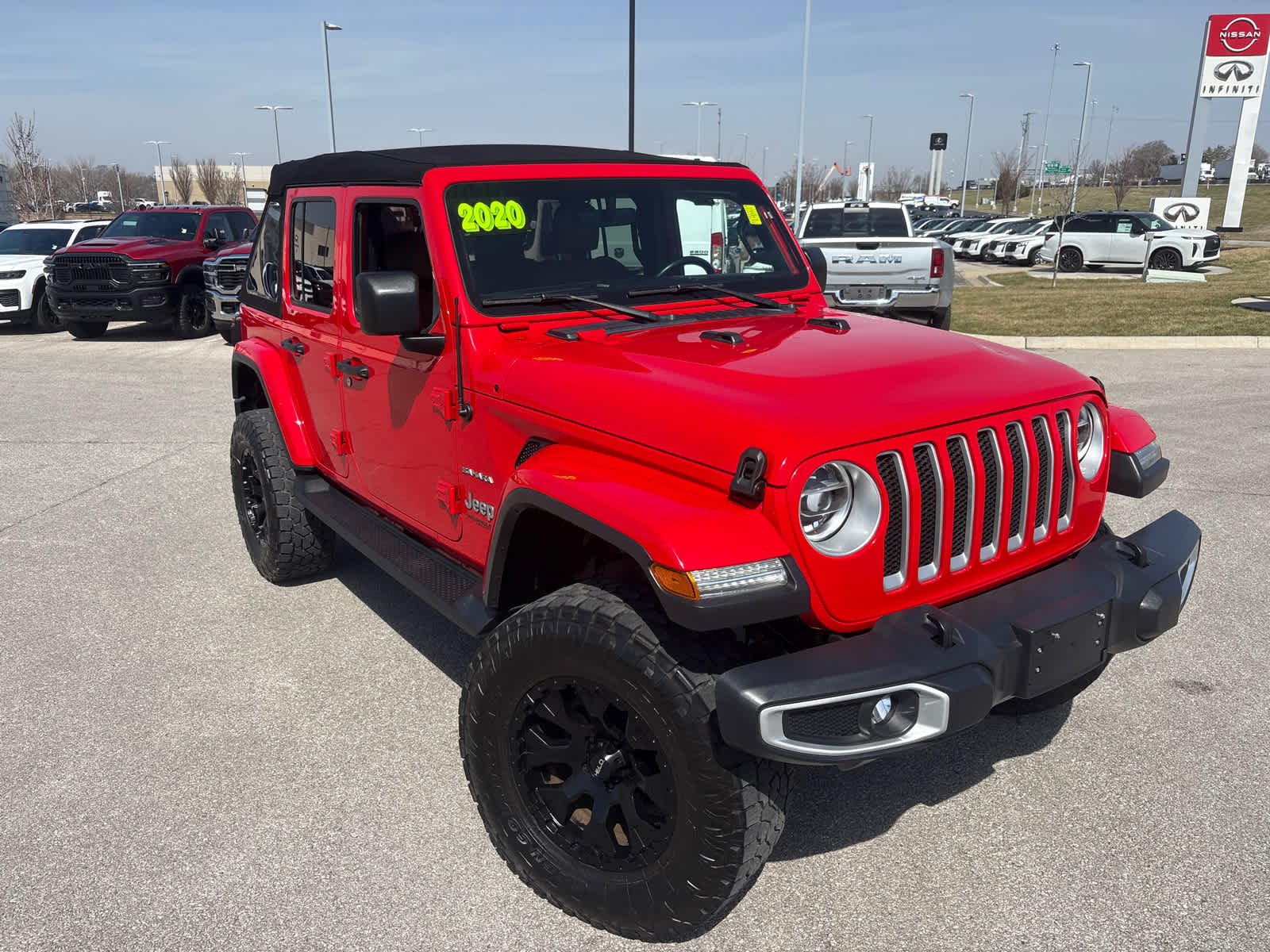 Used 2020 Jeep Wrangler Unlimited Sahara with VIN 1C4HJXEG7LW295727 for sale in Kansas City