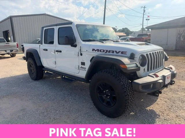Used 2021 White Jeep Mojave image 1