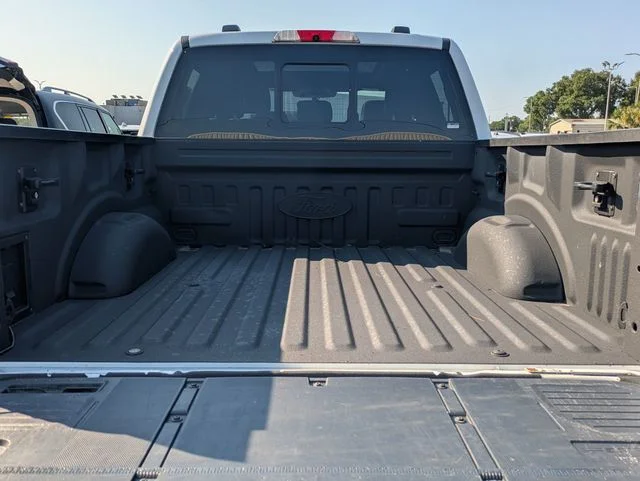 Used 2023  Ford Lariat image 35