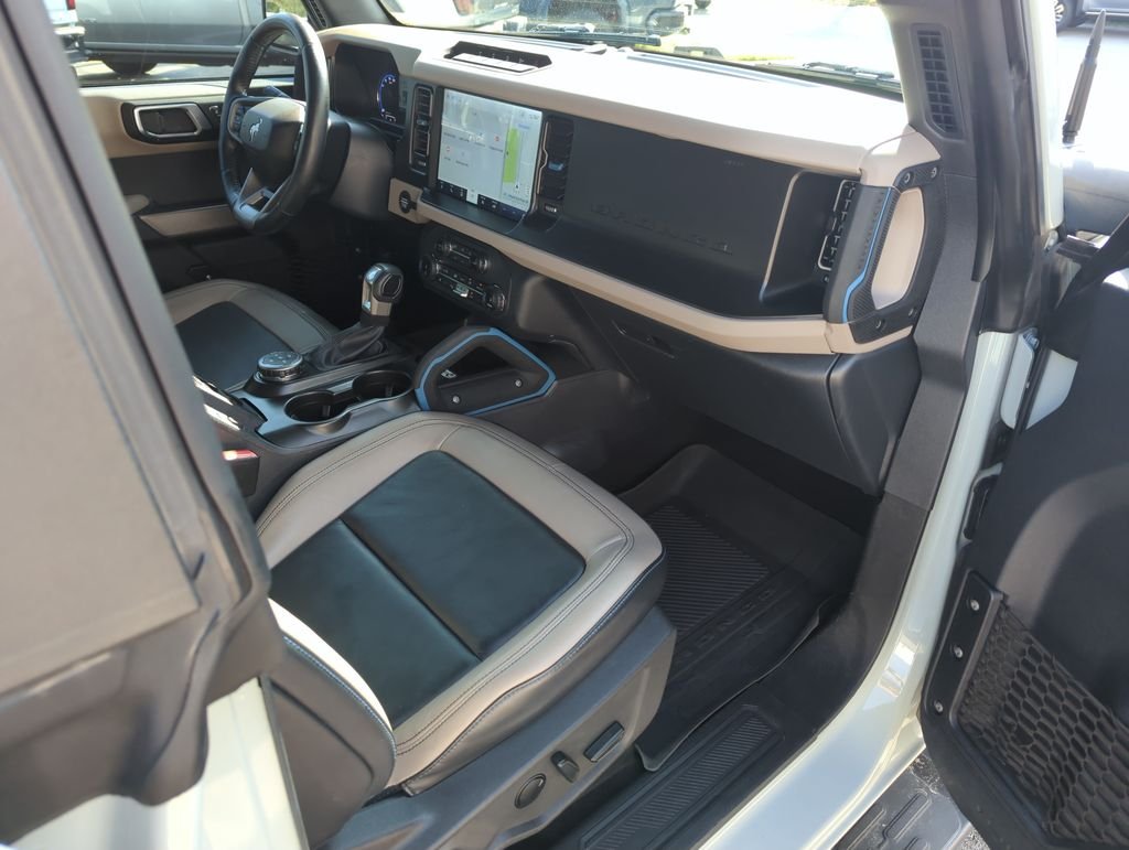 Used 2022 Green Ford Wildtrak image 32