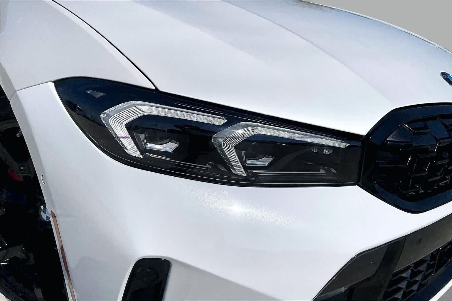 Used 2025 Mineral White Metallic BMW M340i image 26