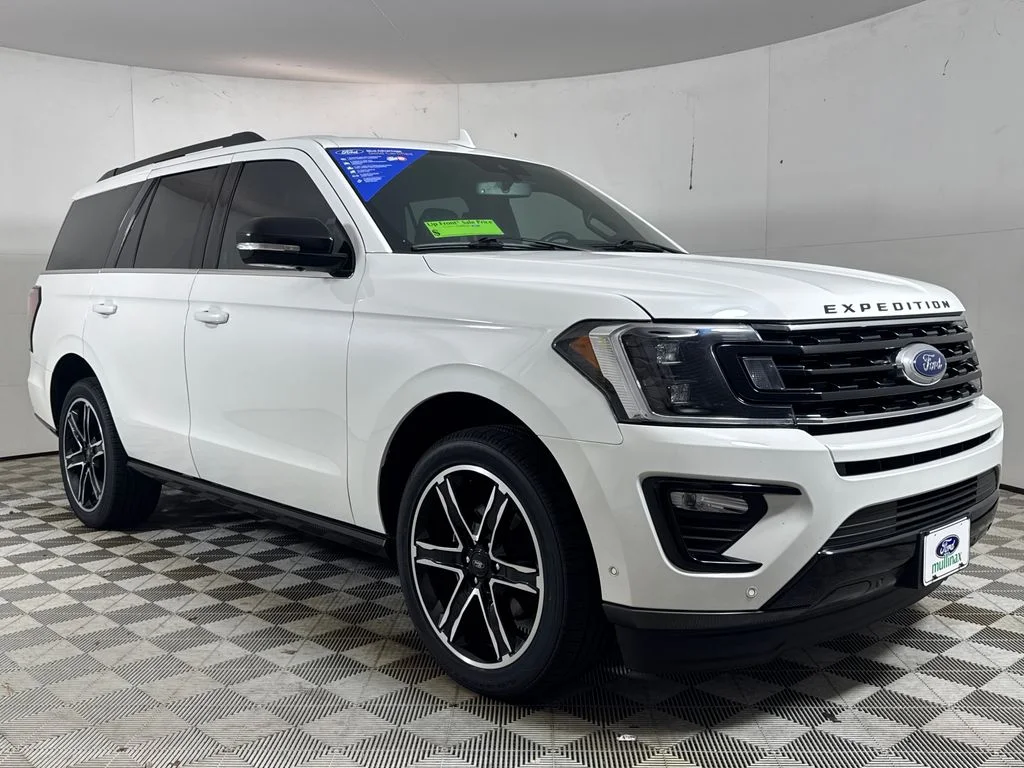 2021 Ford Expedition Limited's photo