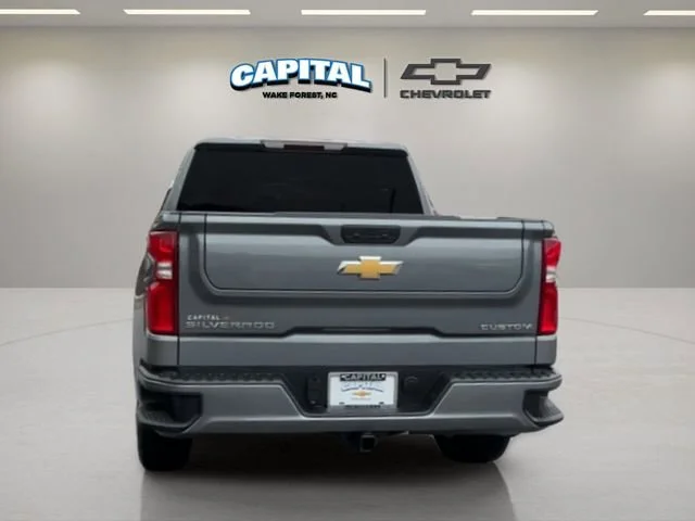 Used 2022 Satin Steel Metallic Chevrolet Custom image 4