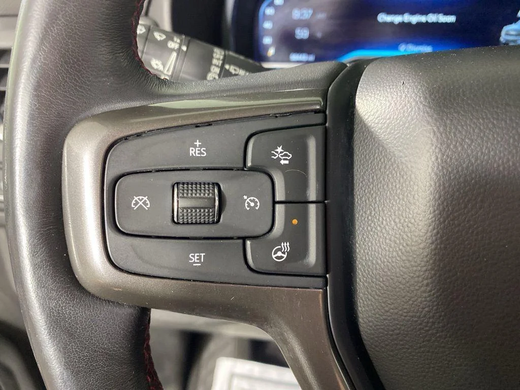 Used 2022 Pearl Chevrolet RST image 24