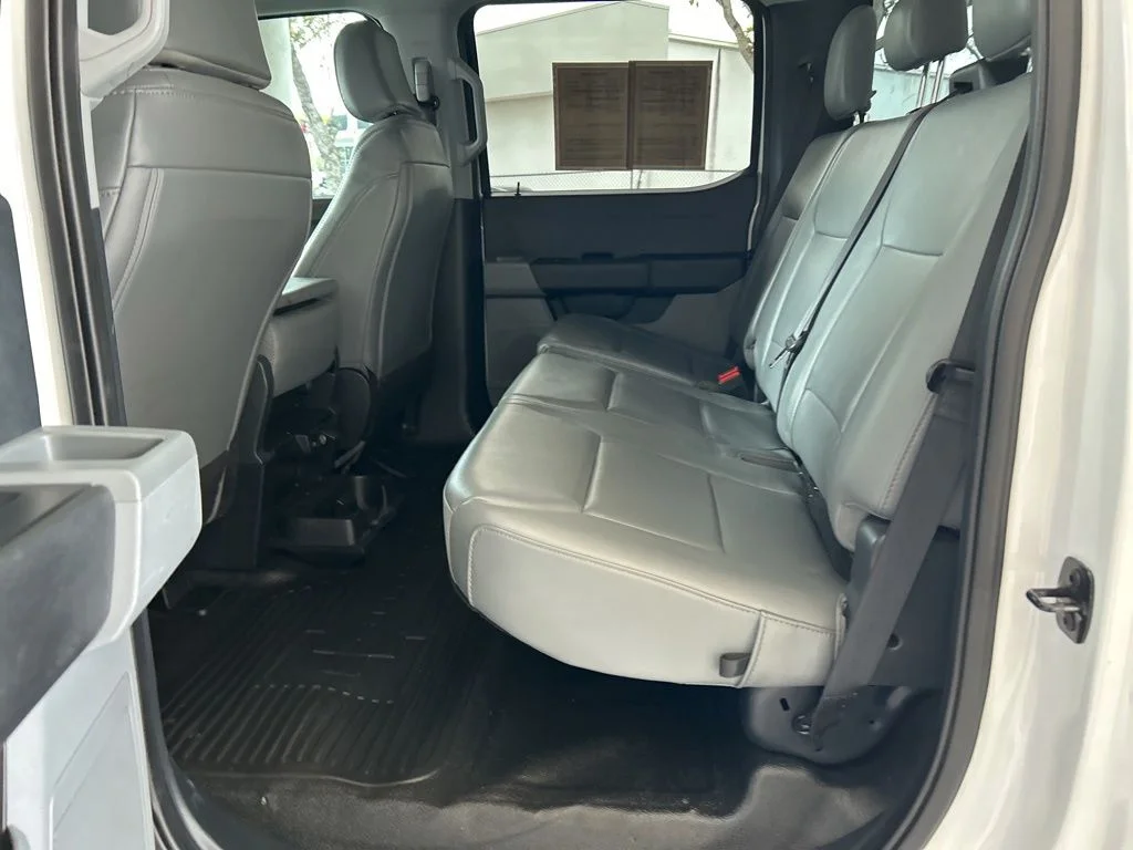 Used 2025 White Ford XL image 39