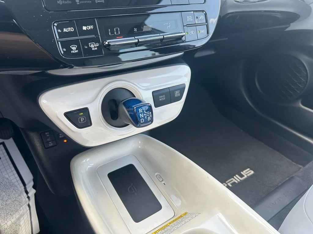 Used 2016 Gray Toyota Four image 23
