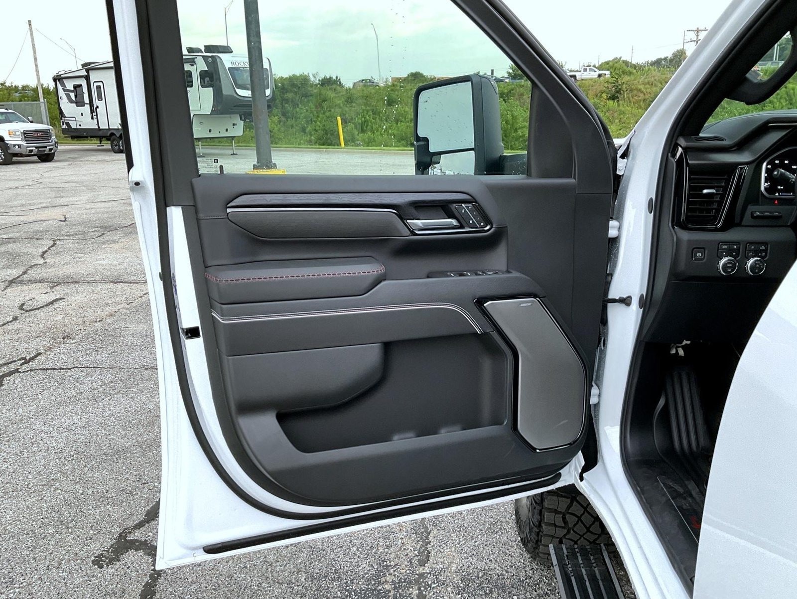 2026 GMC Sierra 2500HD AT4X - Photo 9