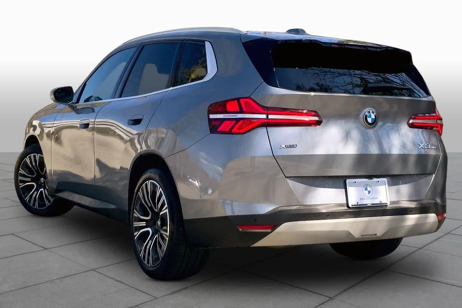 Used 2025 Skyscraper Gray Metallic BMW 30 xDrive image 11