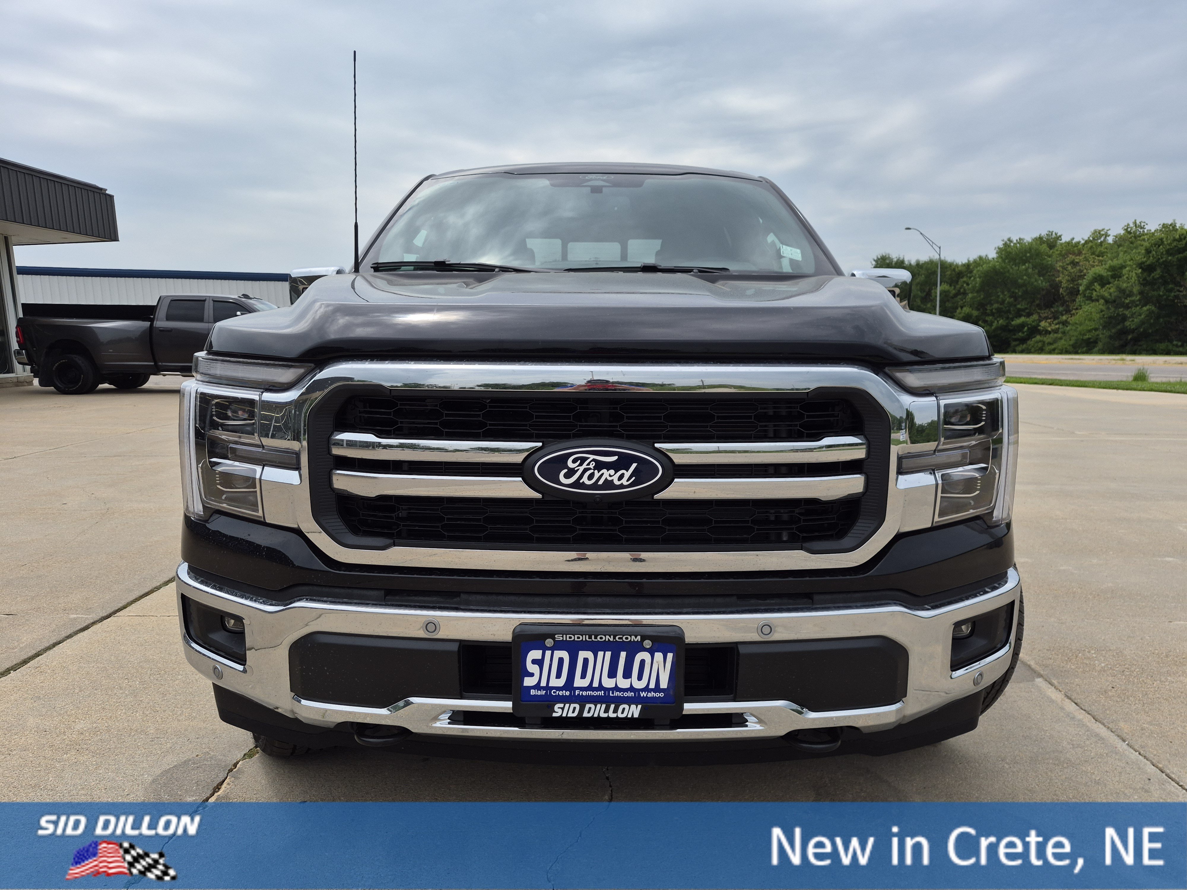 New 2026 Agate Black Metallic Ford Lariat® image 14