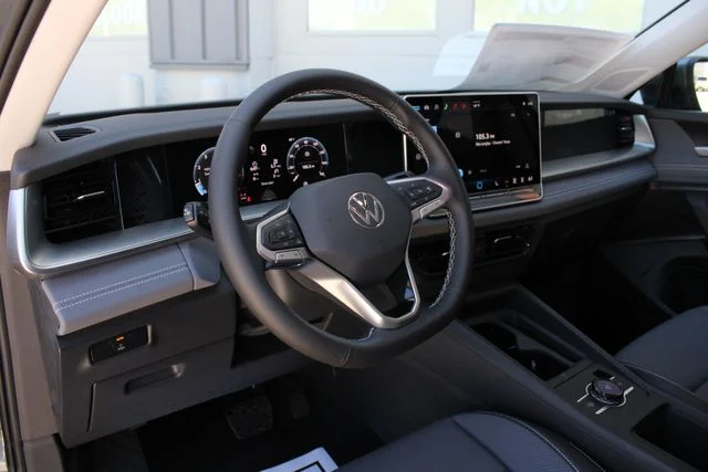 New 2026 Silver Volkswagen 2.0T SE image 2