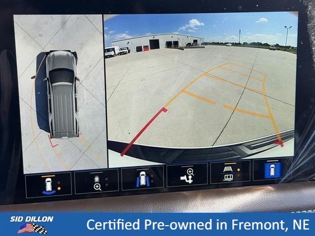 Used 2023 Iridescent Pearl Tricoat Chevrolet High Country image 3